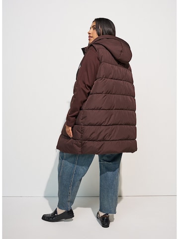 Zizzi Bodywarmer 'CARYLIE' in Bruin