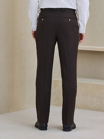 regular Pantaloni di Next in marrone