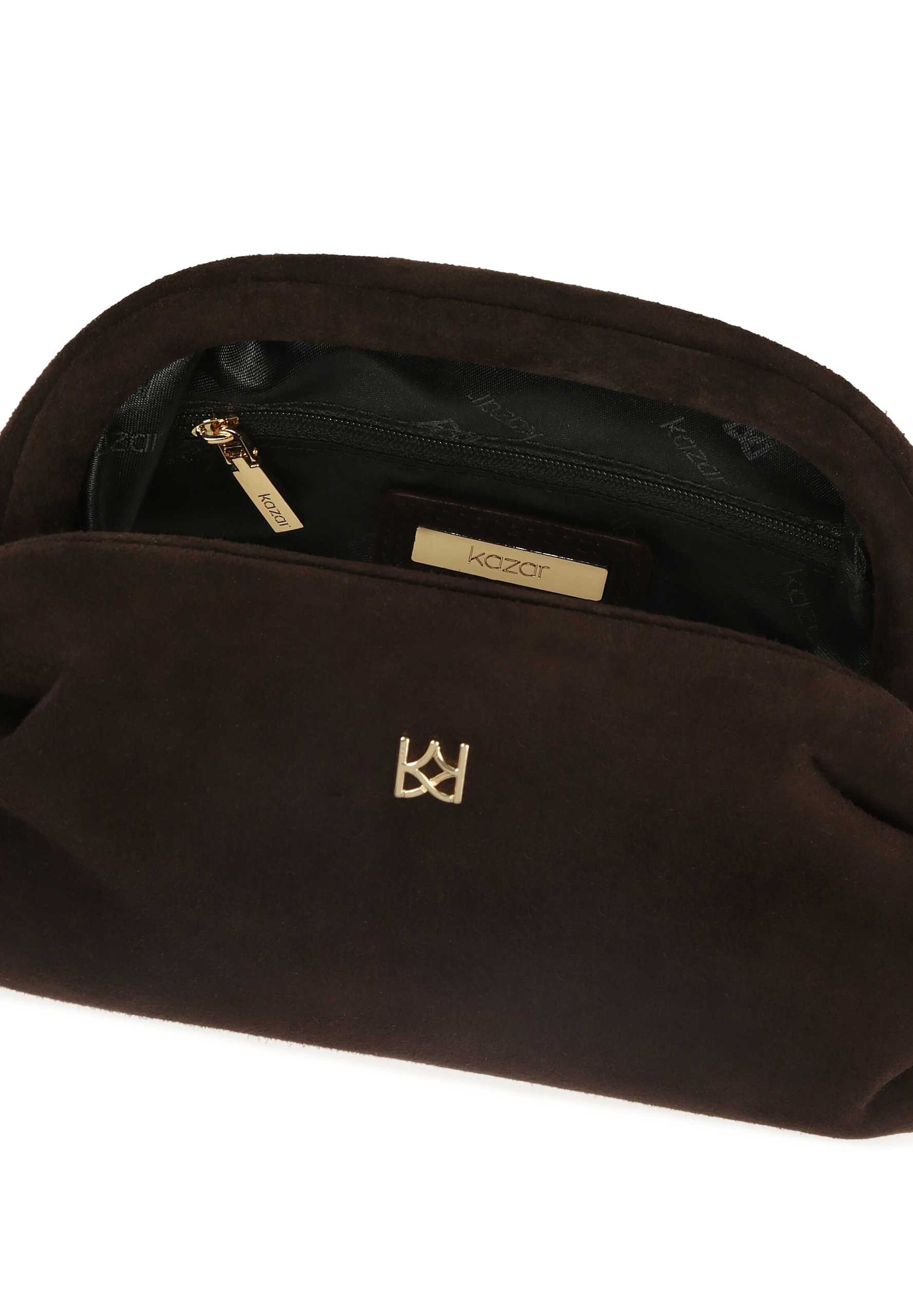 Kazar Κλατς σε καφέ