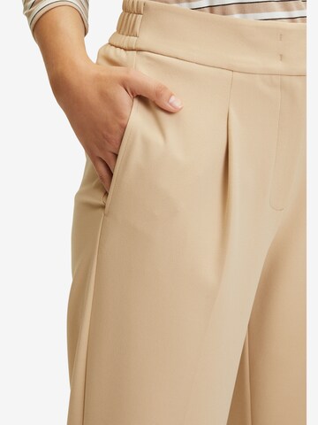 regular Pantaloni con pieghe di Betty Barclay in beige