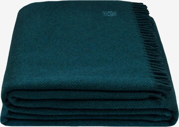 ZOEPPRITZ Blankets 'Must Relax' in Blue: front