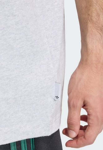 T-Shirt 'Trefoil Series' ADIDAS ORIGINALS en gris