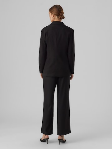 VERO MODA Regular Pleat-Front Pants 'CELINA' in Black