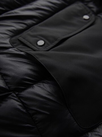 Ombre Winter Jacket in Black