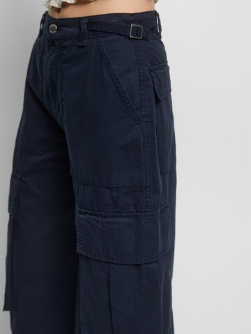 Loosefit Jeans cargo Pull&Bear en bleu