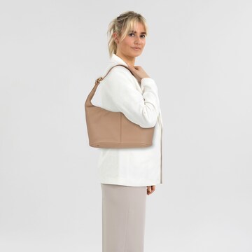 Coccinelle Schoudertas 'Fernanda' in Bruin