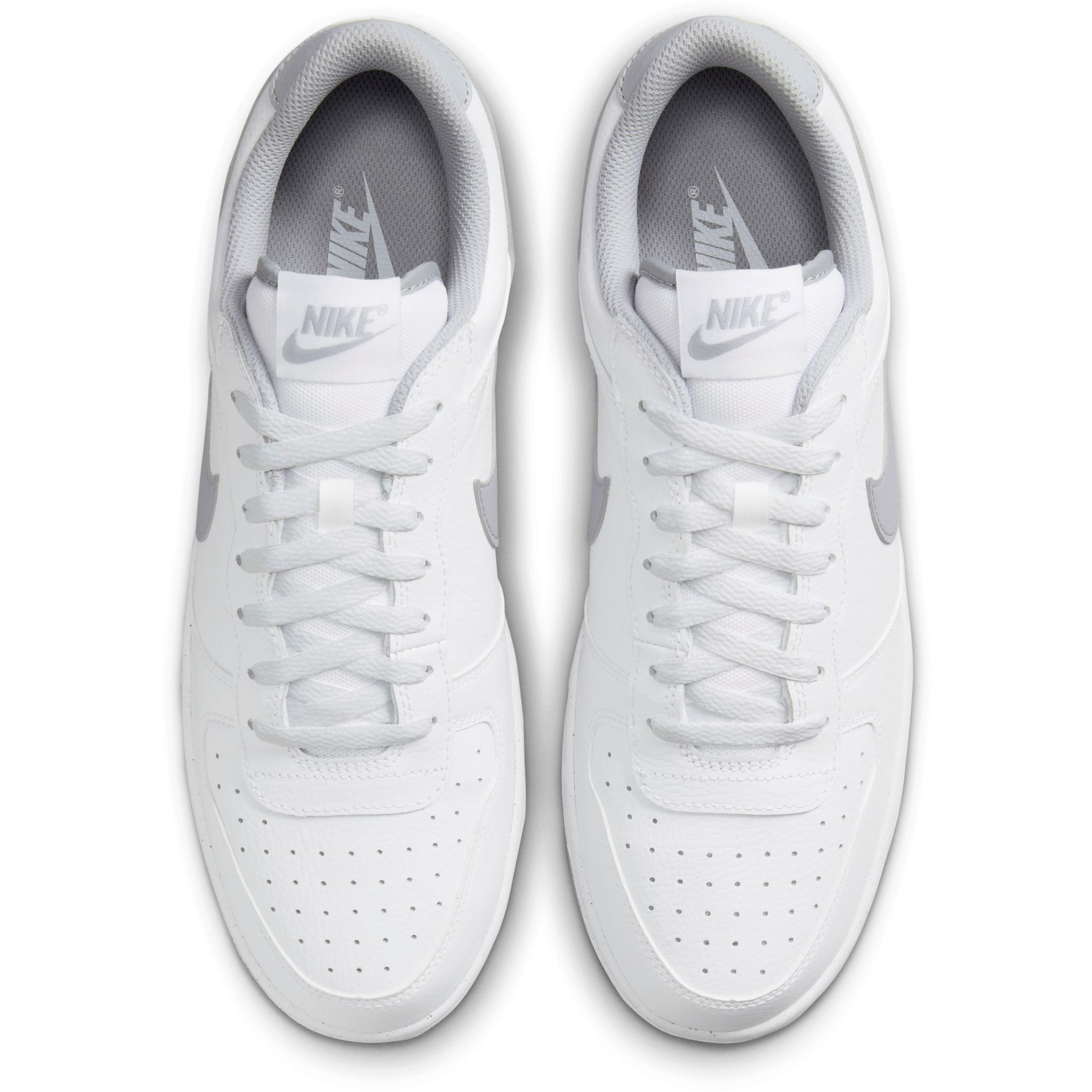 Nike Sportswear Sneakers in White