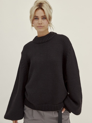 millane Sweater 'Tessa' in Black: front