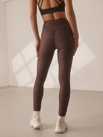Skinny Pantalon de sport Next en marron