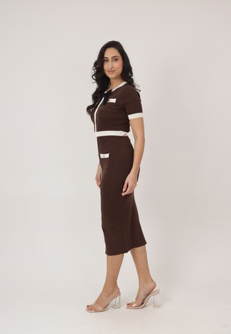 Abito in maglia di Elara in marrone