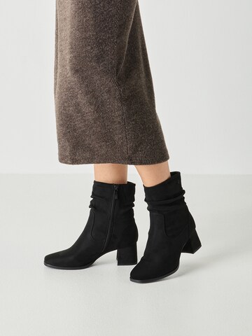 Stivaletto di Tamaris in nero
