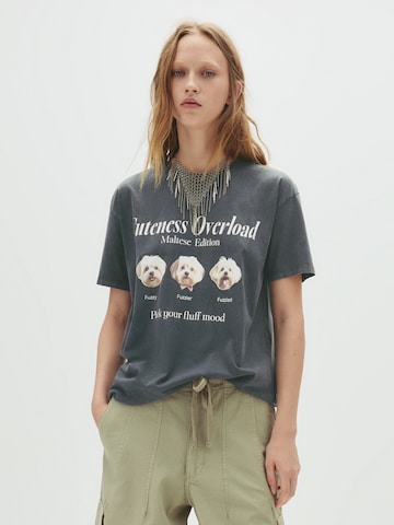 Pull&Bear Paita värissä harmaa: etupuoli