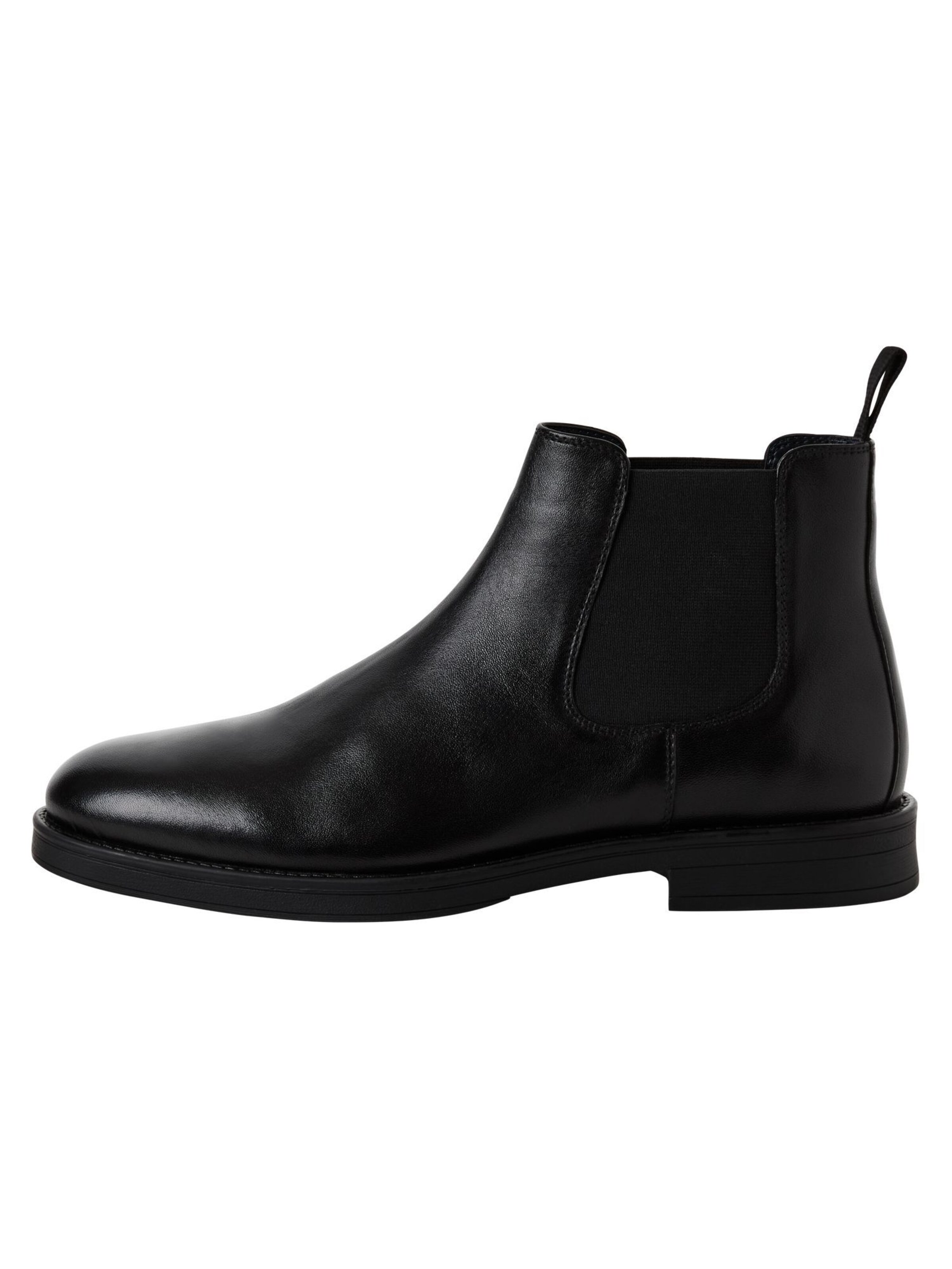 s.Oliver Chelsea Boots in Black