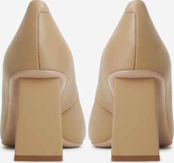 CESARE GASPARI Pumps in Beige