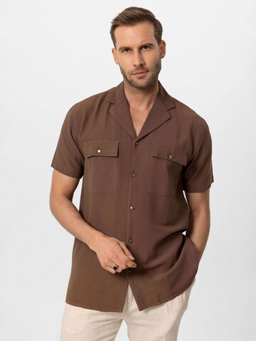 Comfort Fit Cămașă de la Antioch pe maro