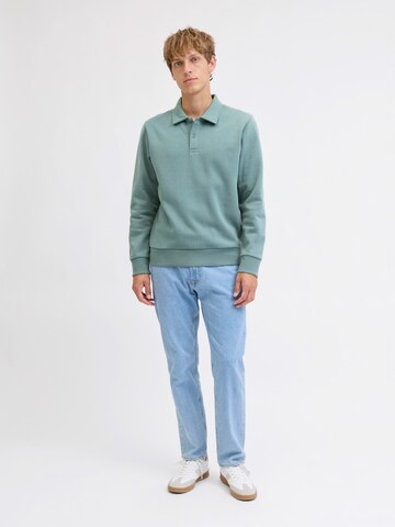 JJ Rebel Collegepaita 'JREBTIER' värissä vihreä