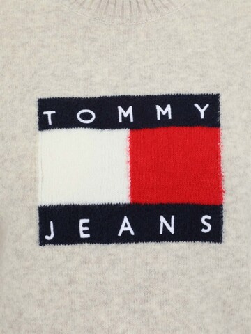 Tommy Jeans Sweater in Beige