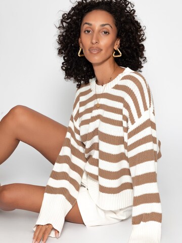 SASSYCLASSY Sweater in Brown