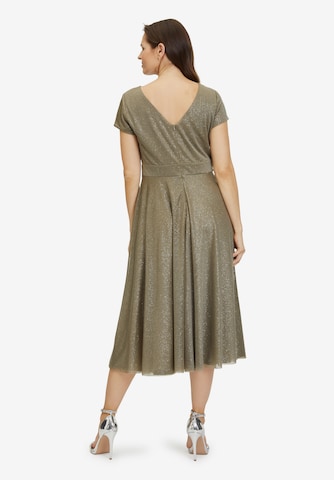 Robe de cocktail Vera Mont en vert