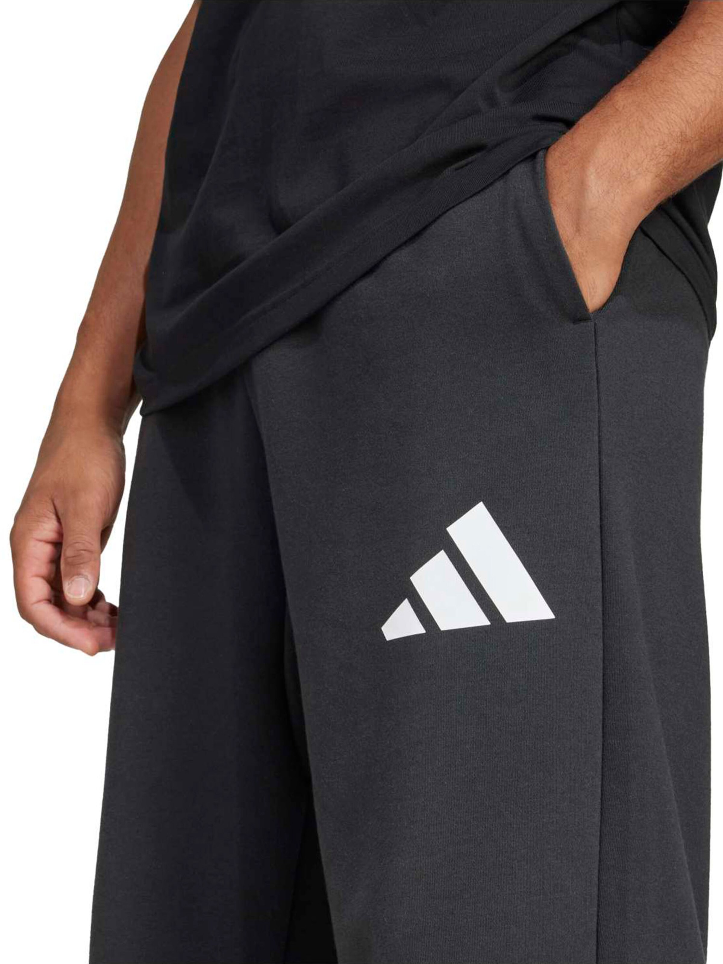 ADIDAS SPORTSWEAR Szabványos Sportnadrágok 'Essential' - fekete