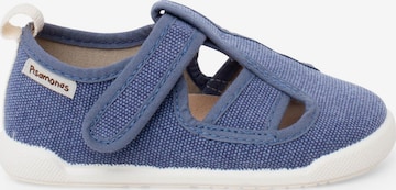 Pisamonas First-step shoe in Blue: front