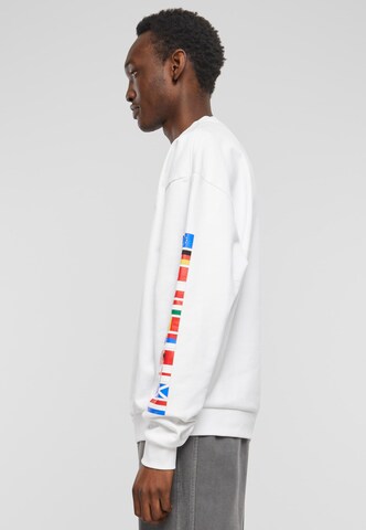 MT Upscale Sweatshirt in White