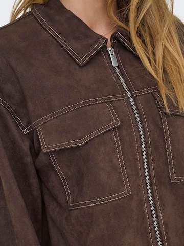 Veste mi-saison 'ONLSTINA' ONLY en marron