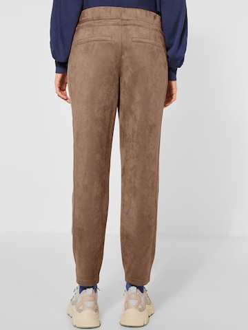 STREET ONE - regular Pantalón en marrón