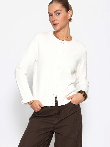 SASSYCLASSY Strickjacke‌ in Weiß: Vorderseite