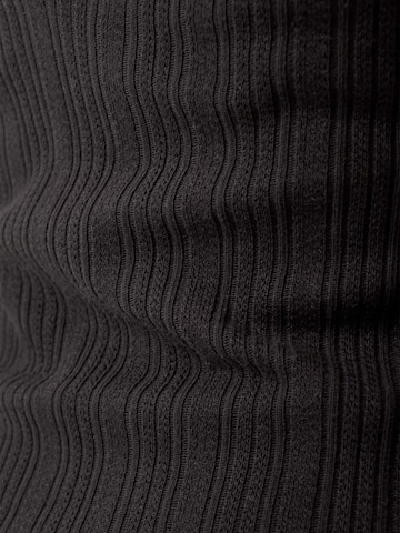 Organication Kleid in Schwarz