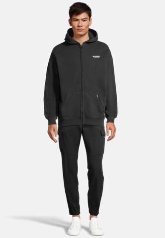 Oldskull Zip-Up Hoodie 'Peach Dyed Basic' in Black