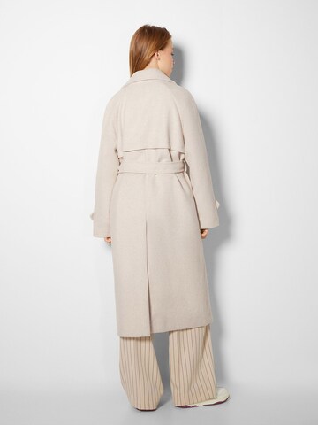 Bershka Between-seasons coat in Beige