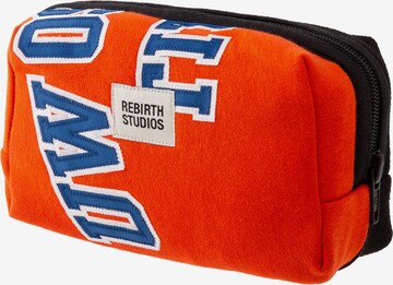 ABOUT YOU REBIRTH STUDIOS Toiletry Bag 'Hoodie' in Orange: front