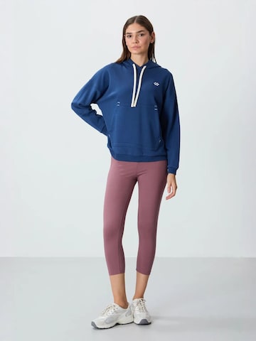 Tommy Life Sweatshirt in Blue