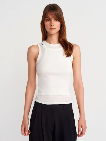 Dilvin Tanktops & Camis in Weiß: Vorderseite