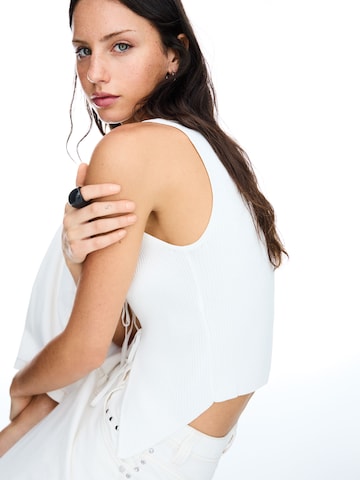 Bershka Kardigany – bílá