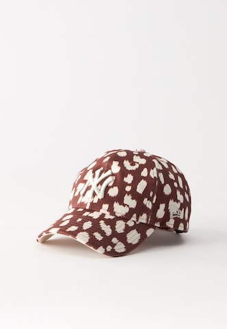 Cappello da baseball '9TWENTY NEYYAN' di NEW ERA in marrone: frontale