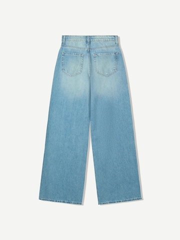 Wide leg Jeans de la Bershka pe albastru