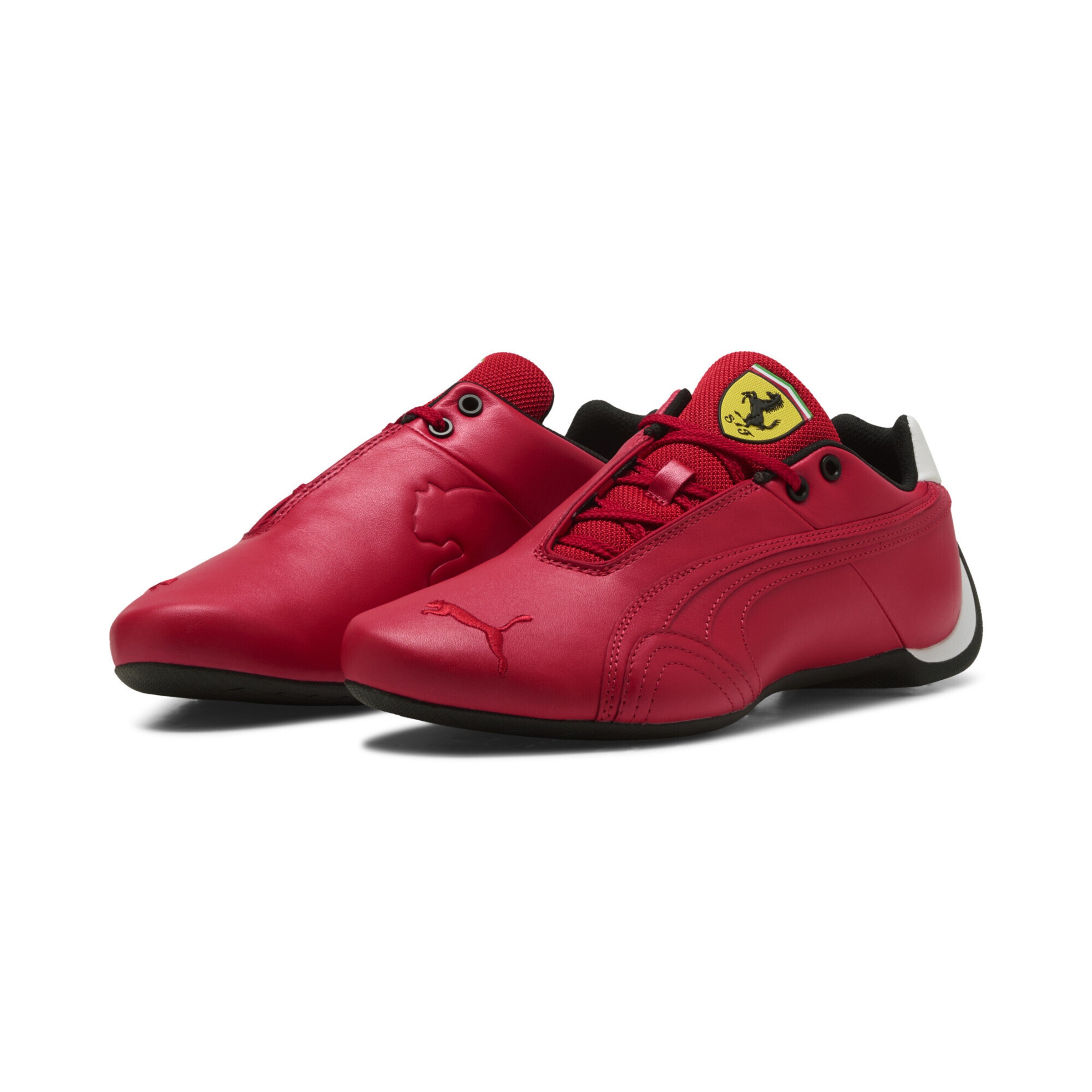 PUMA Sportschoen in Rood