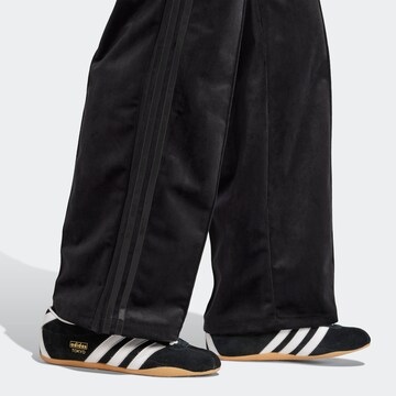 ADIDAS ORIGINALS Flared Pants in Black
