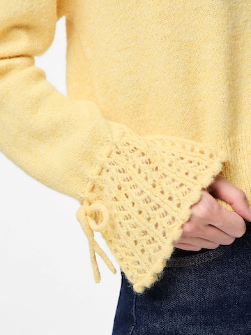 PIECES Cardigan 'PCSmilla' i gul