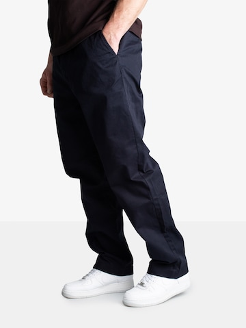 LACOSTE Regular Chino Pants in Black