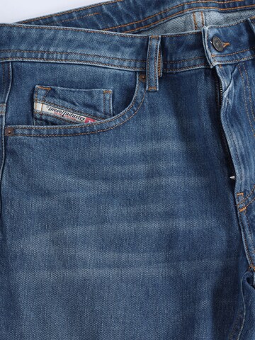 Coupe slim Jean 'THOMMER-R R9K39' DIESEL en bleu