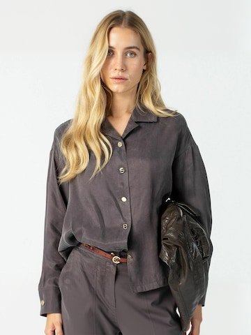 Coster Copenhagen - Camiseta ' Relaxed ' en gris: frente