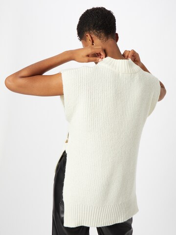 Pull-over 'Novali' Gina Tricot en blanc