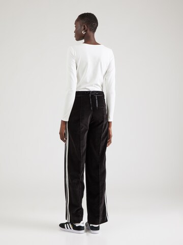 ADIDAS ORIGINALS Wide Leg Housut värissä musta