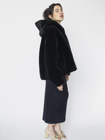 Just things we like - Chaqueta de invierno 'ASAHI  Shearling Jacket' en negro