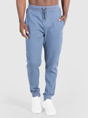 Effilé Pantalon 'Jones' Smilodox en bleu : devant