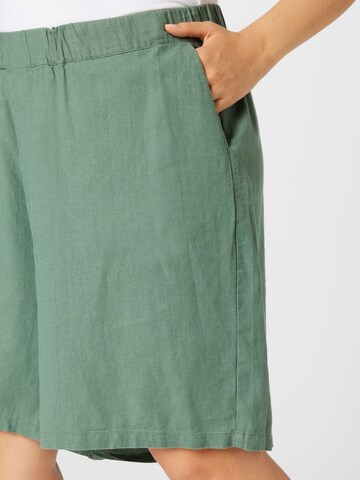 Vero Moda Curve Regular Pants in Green