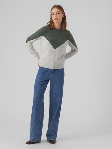 VERO MODA Sweater in Grey